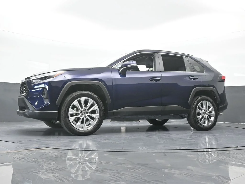 Used 2025 Blueprint Toyota XLE Premium image 57