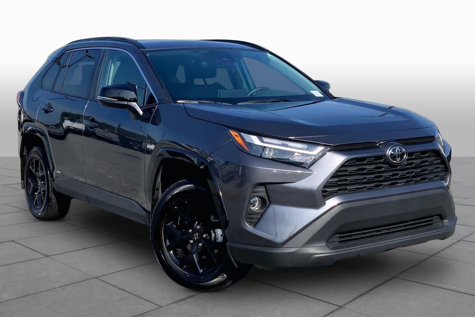 Certified Used 2025 Magnetic Gray Metallic Toyota Hybrid XLE image 3