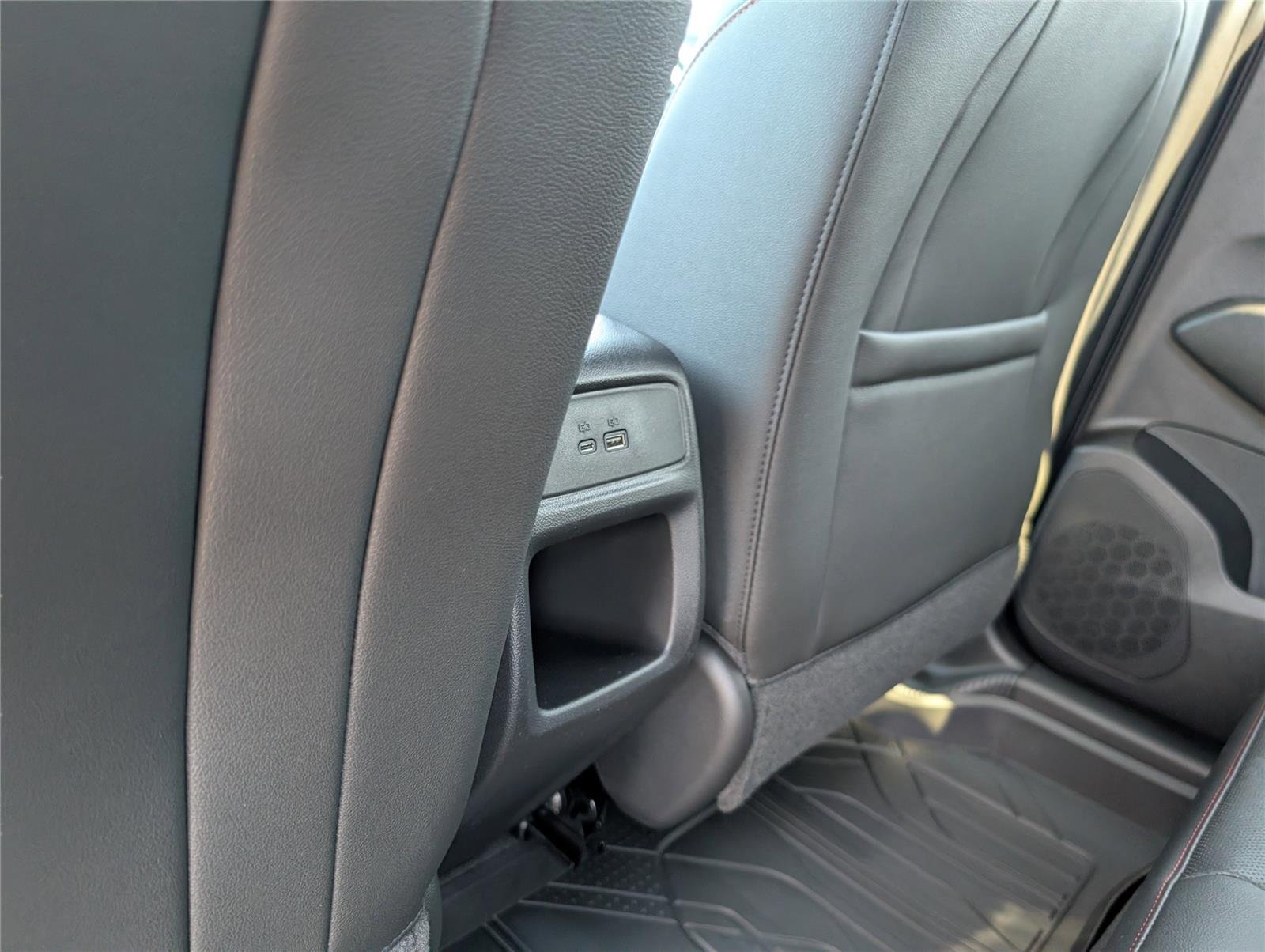 2026 Chevrolet Trax RS - Photo 22