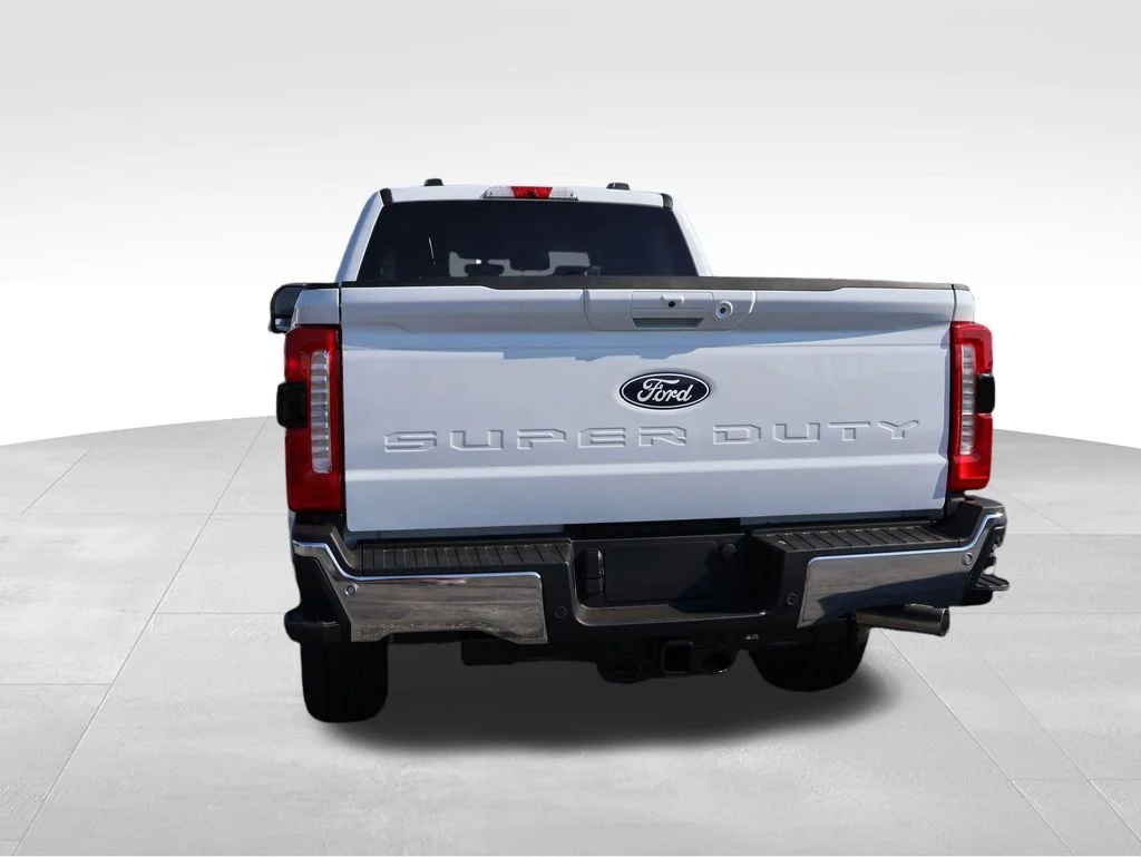 New 2027 White Ford F250 4X4 CREW/C image 21