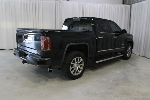 Used 2016 Black GMC Denali image 31