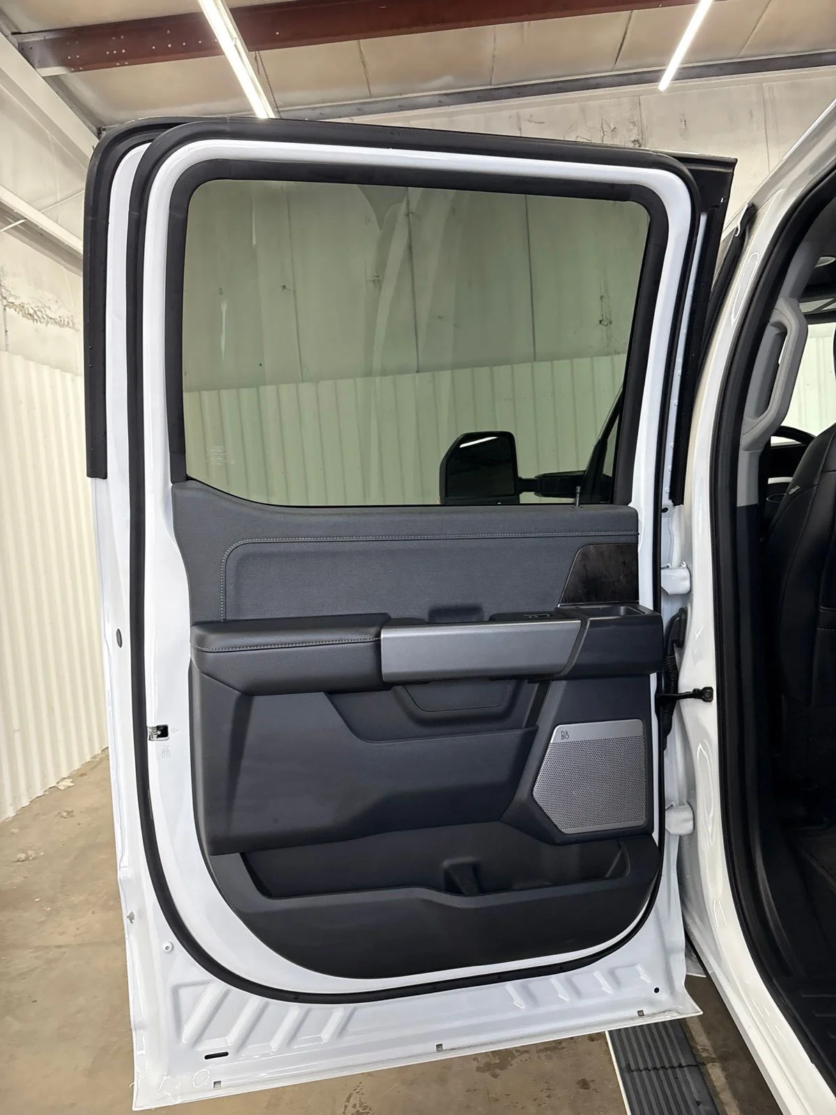 Used 2024 Oxford White Ford Lariat image 14