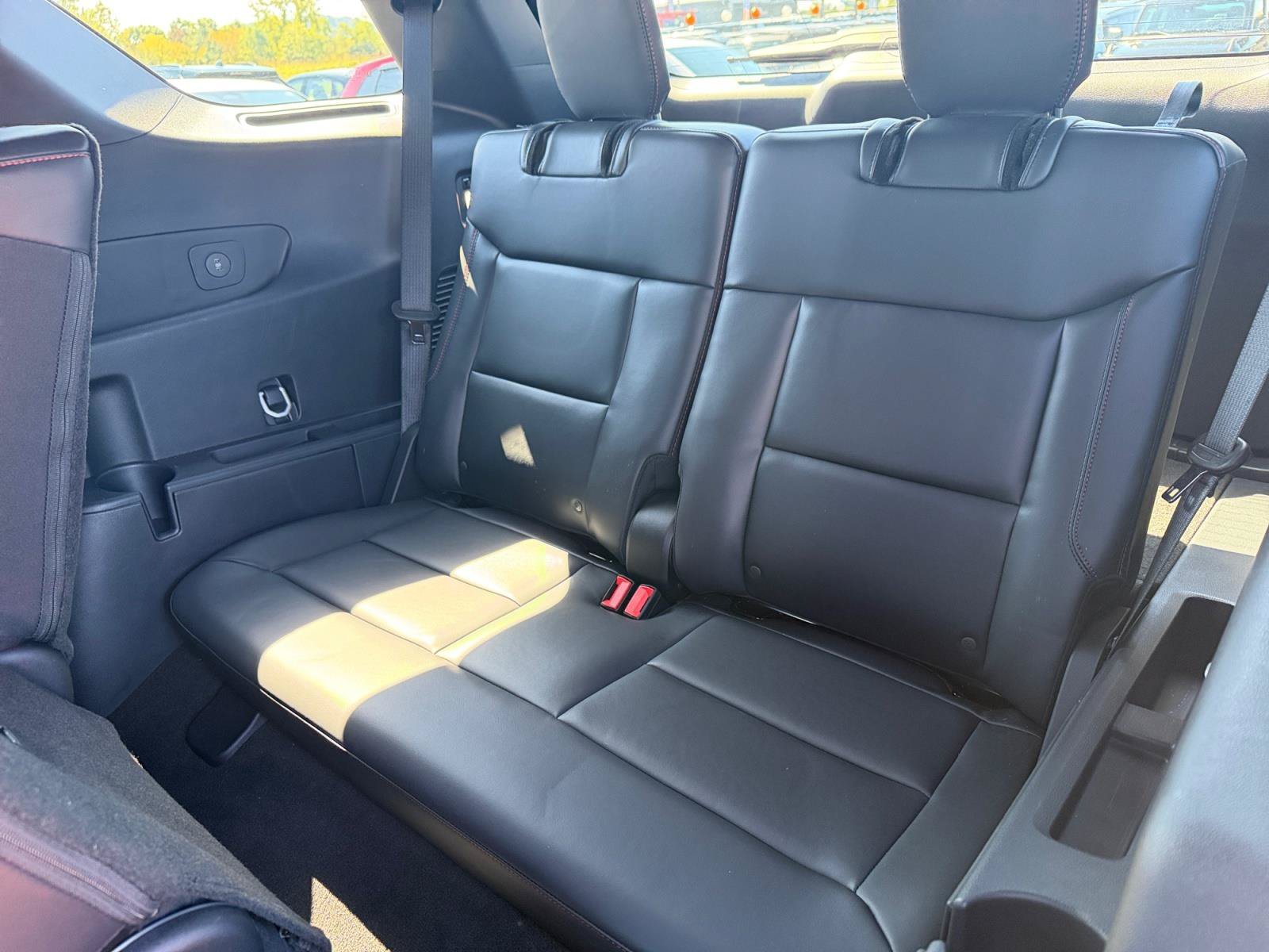 2026 Ford Explorer ST-Line - Photo 13