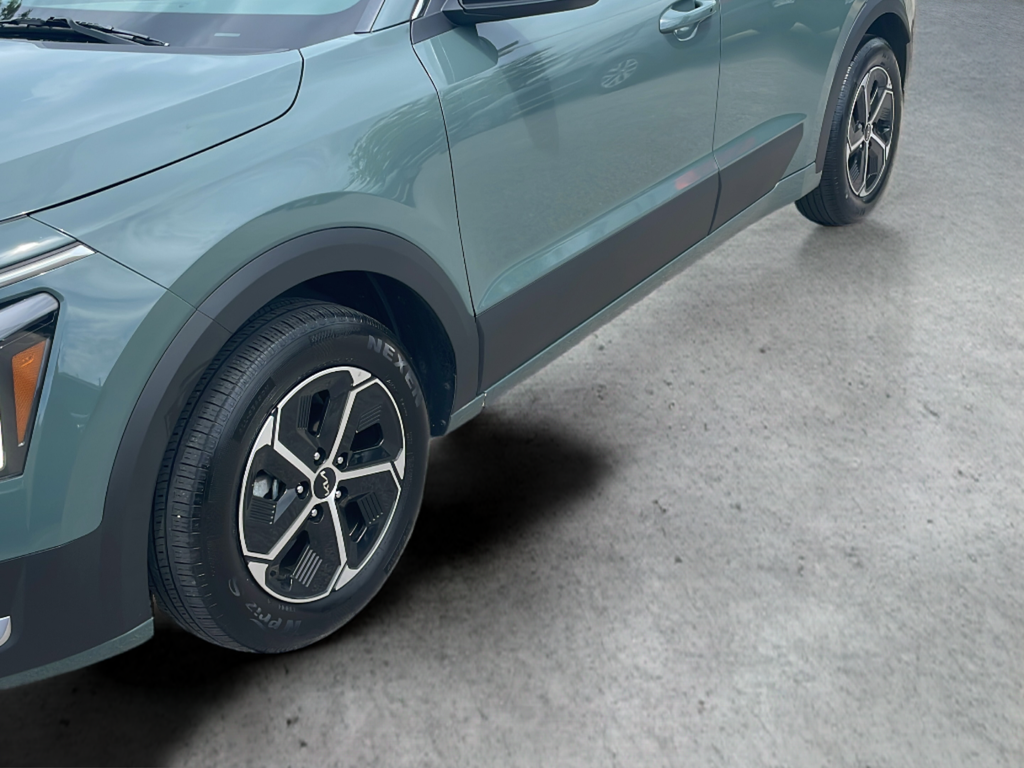 Used 2023 Green Kia EX image 37
