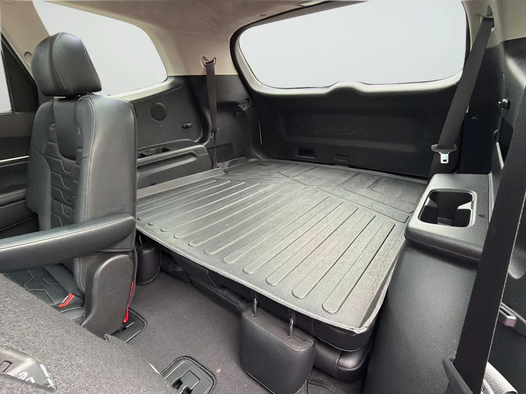 Used 2022 White Kia SX image 42