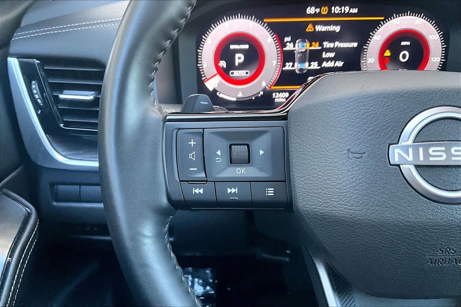 Used 2025 Everest White Pearl Nissan Platinum image 24