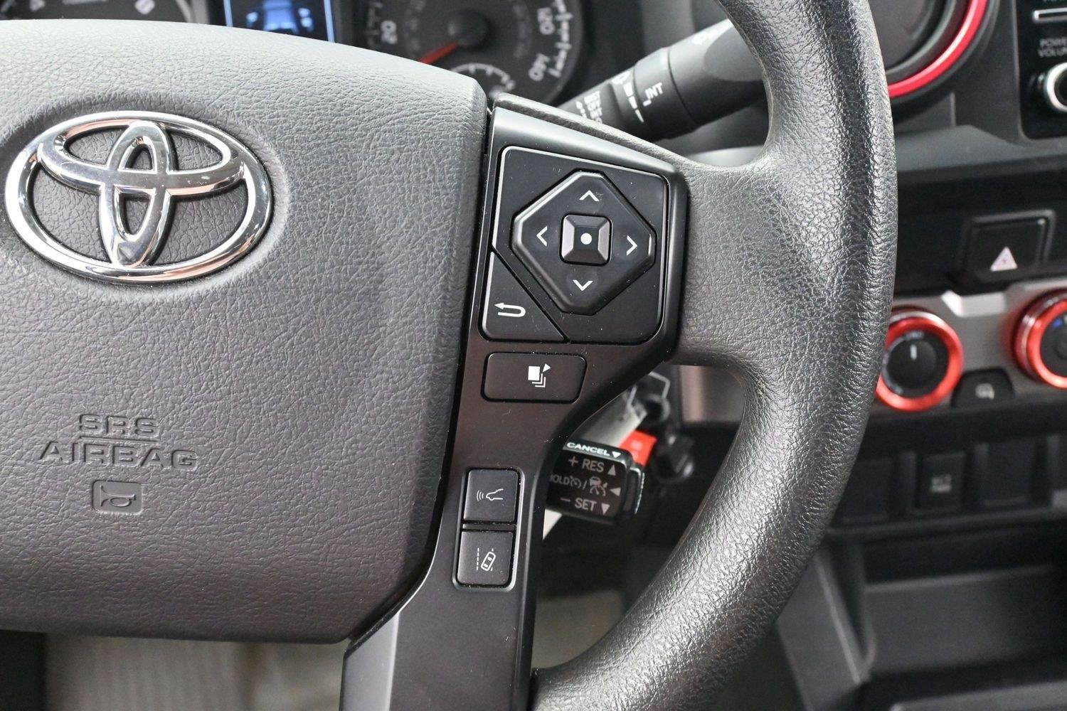Used 2022 White Toyota SR V6 image 18