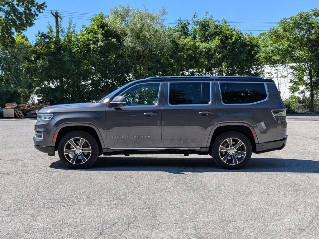 Used 2022 Gray Jeep Series I image 11