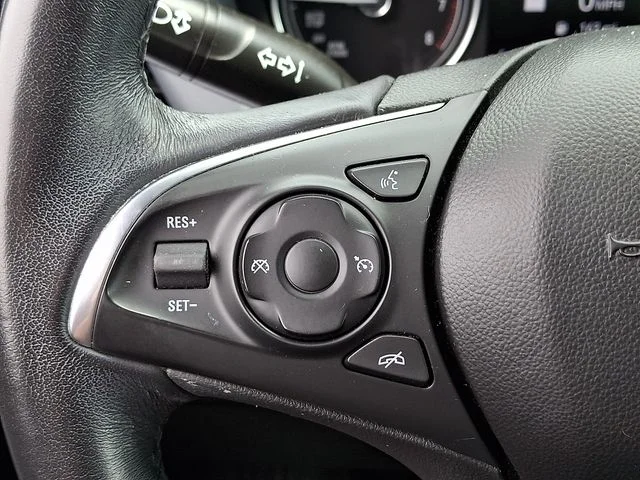Used 2021 Black Buick Essence image 23