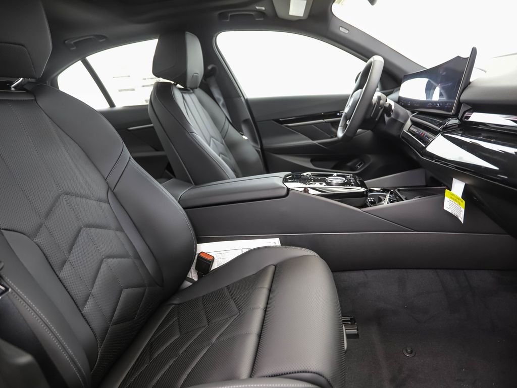 2026 BMW 5 Series 530i - Photo 31