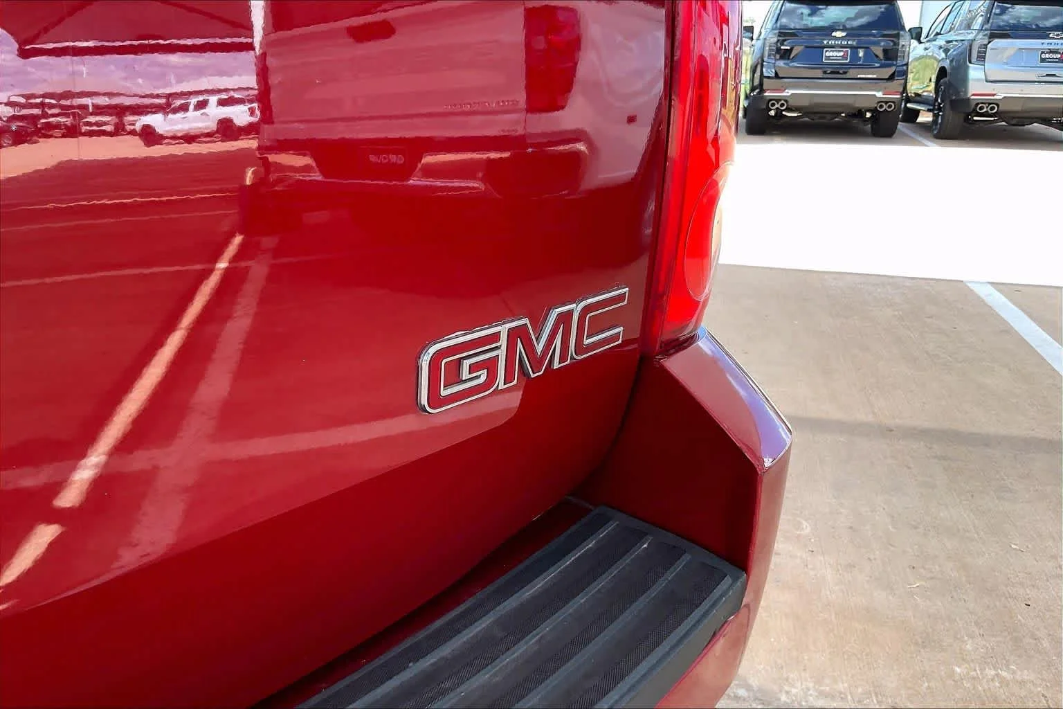 Used 2013 Crystal Red Tintcoat GMC SLT image 29
