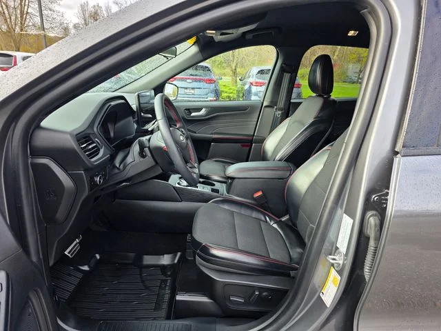 Used 2023 Gray Metallic Ford ST-Line Select image 17