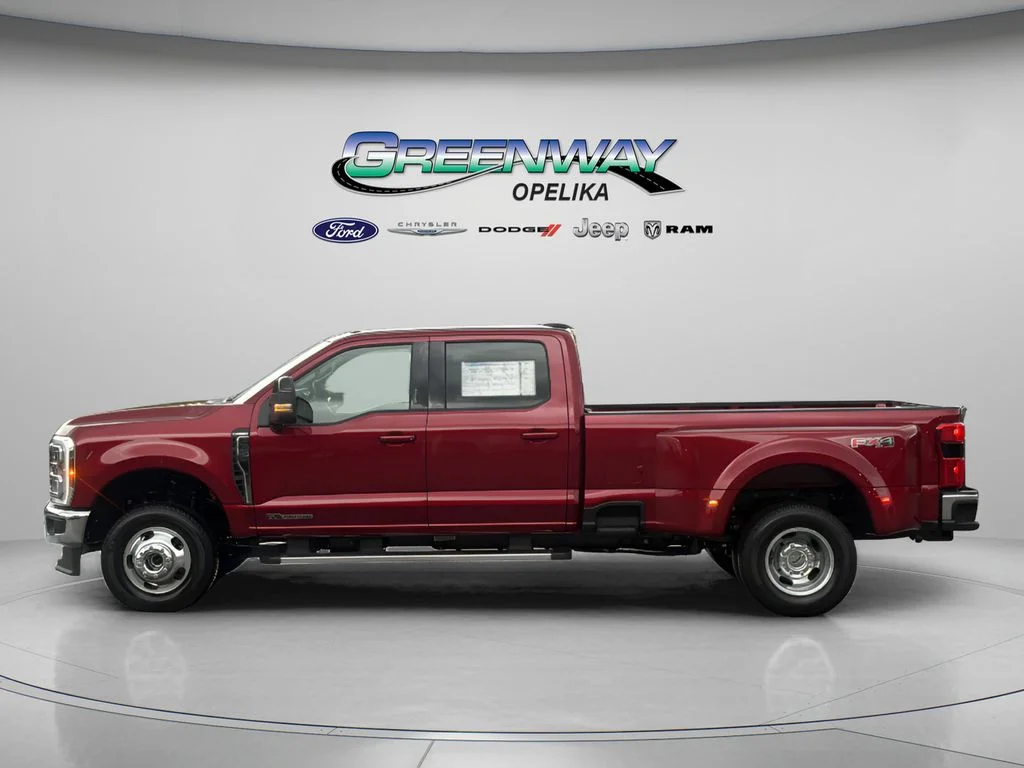 New 2026 Ruby Red Metallic Tinted Clearcoat Ford F-350® Lariat® image 34