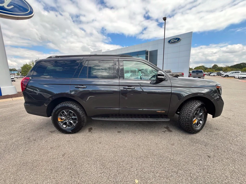 New 2027 Gray Ford Tremor image 8