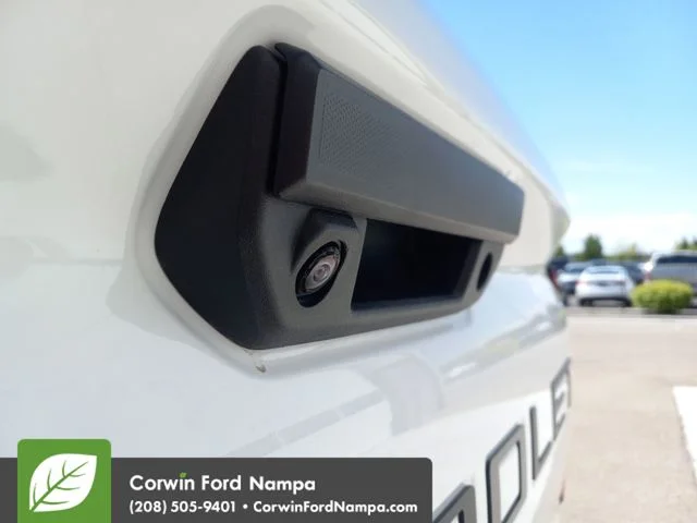 Used 2025 White Chevrolet ZR2 image 31