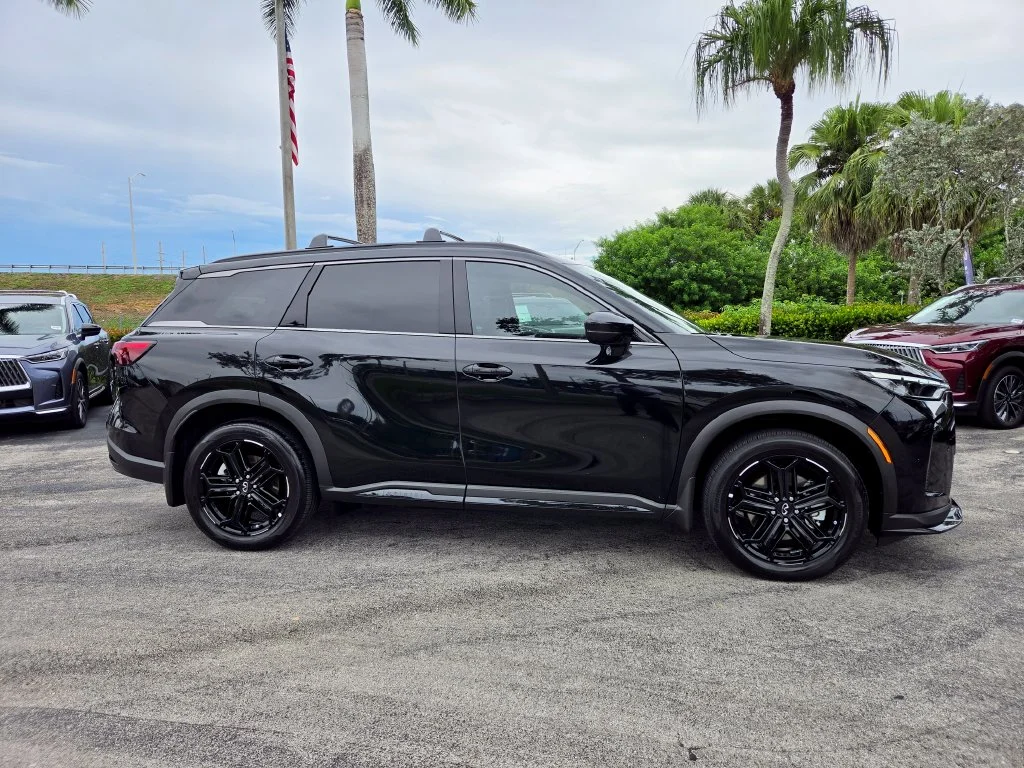 Used 2026 Black INFINITI SPORT image 9