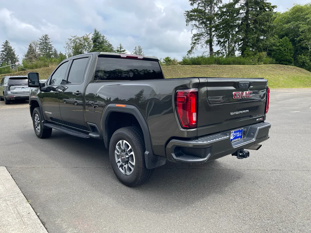 2022 GMC Sierra 2500HD AT4 - Photo 6