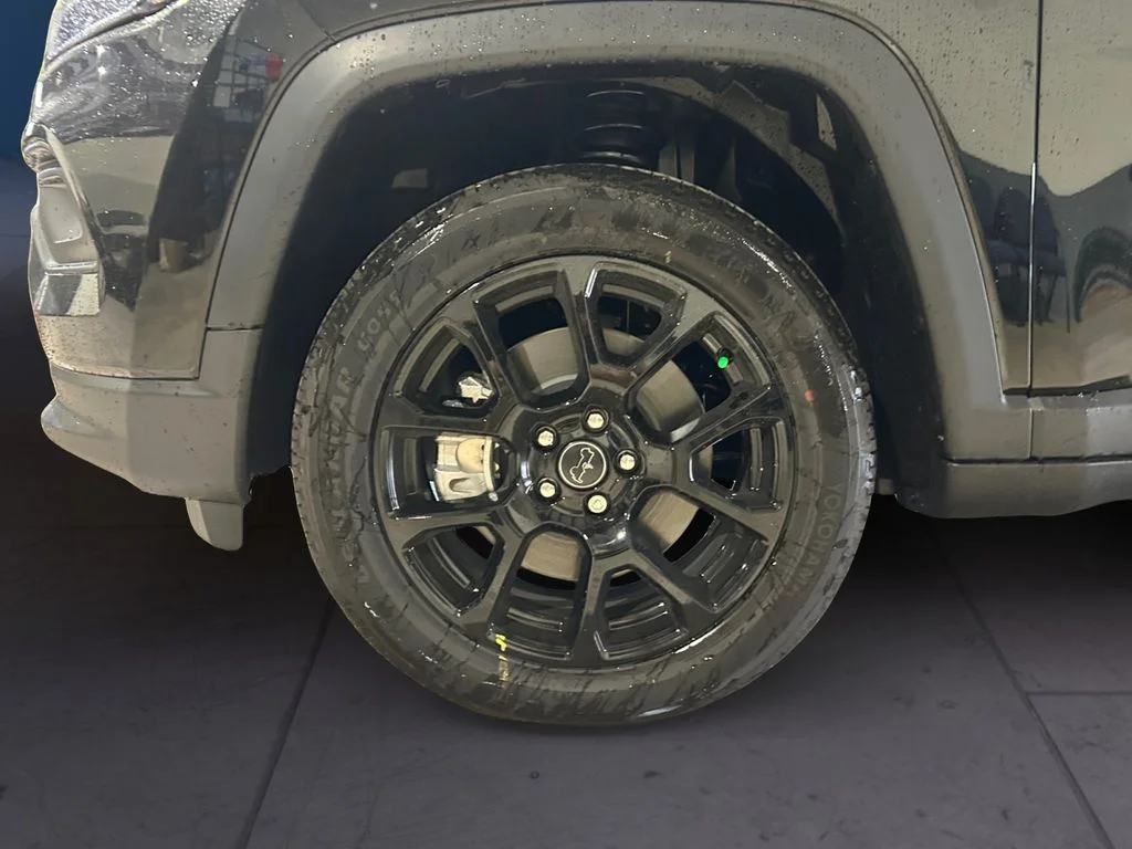 New 2026 Black Jeep Latitude image 9