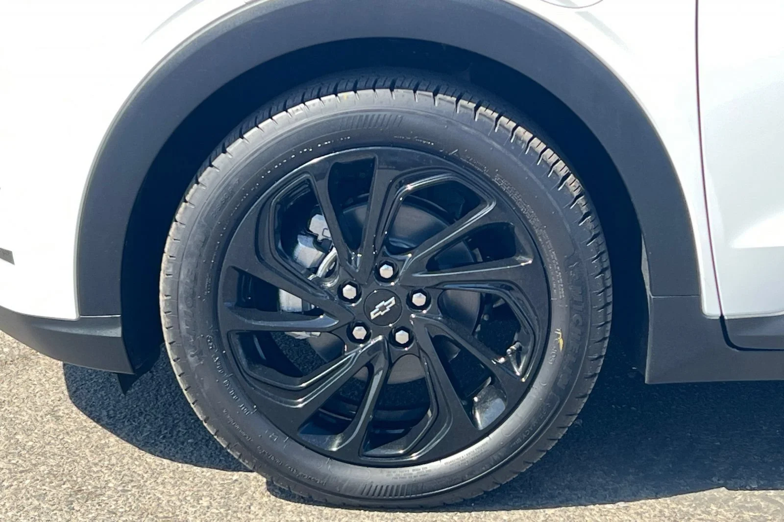 New 2027 Summit White Chevrolet RS image 24