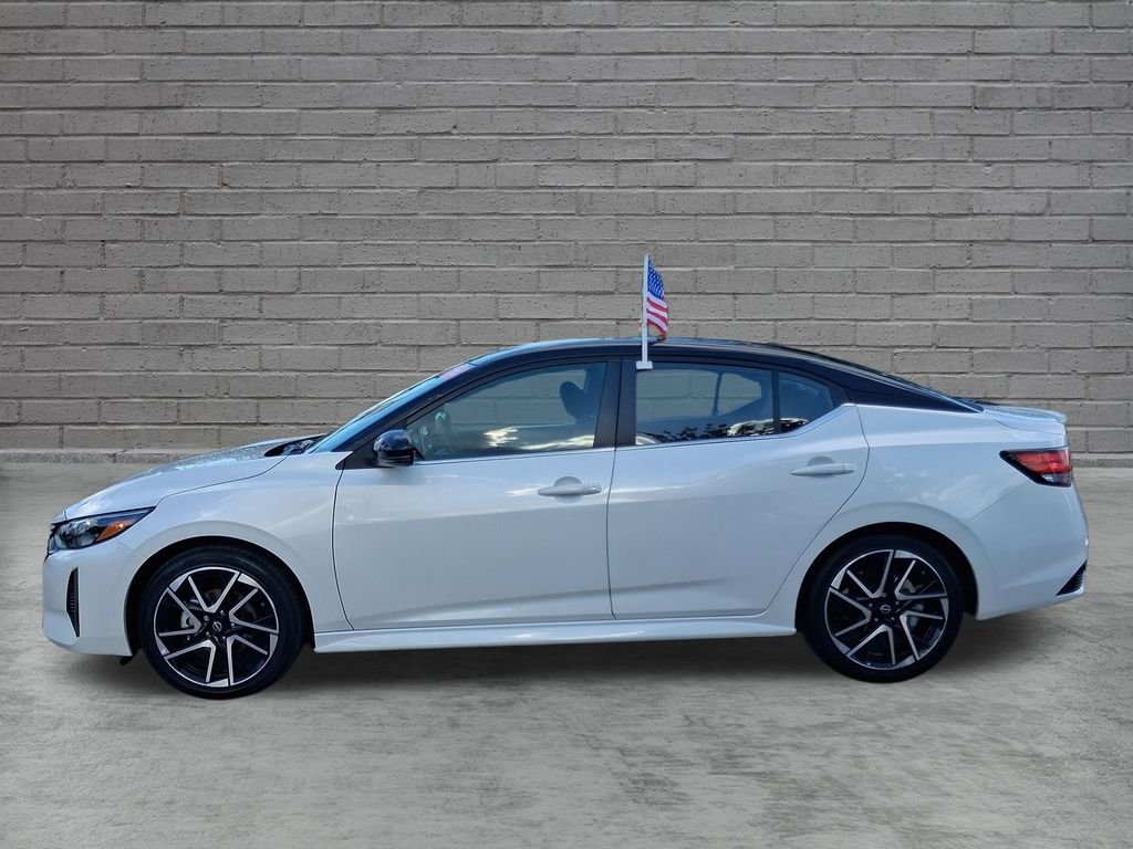 Certified Used 2025 White Nissan SR image 5
