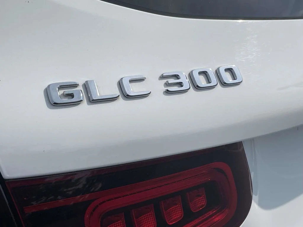 2022 Mercedes-Benz GLC GLC300 - Photo 10