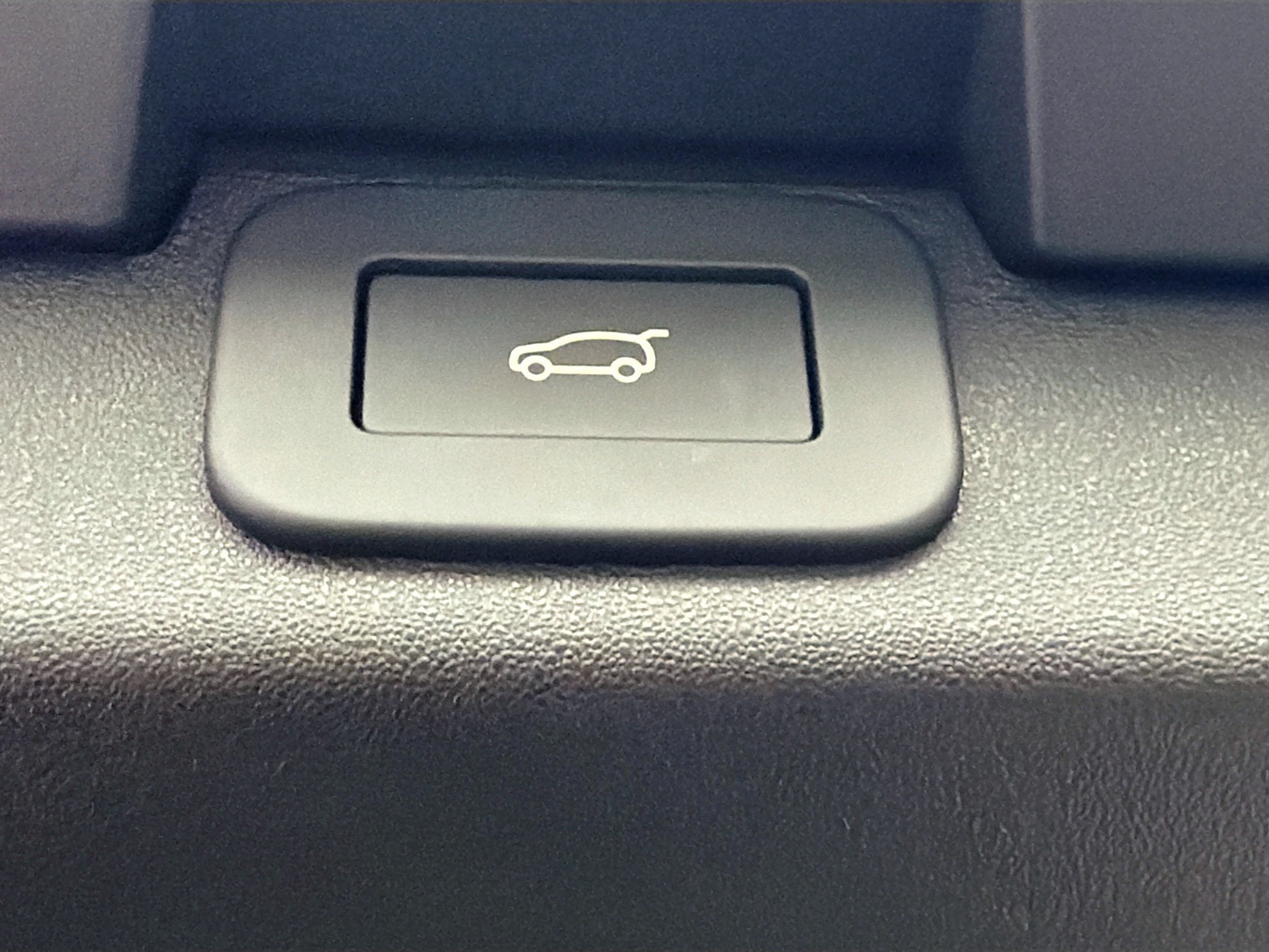 New 2026 Fuji White Land Rover Gemini Edition image 14