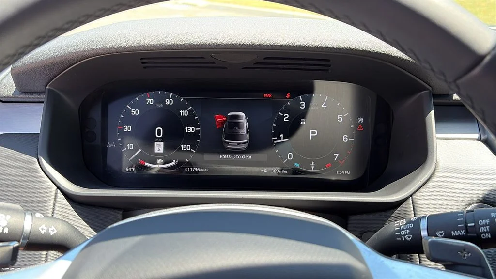 Certified Used 2025 Gray Land Rover Dynamic SE image 15