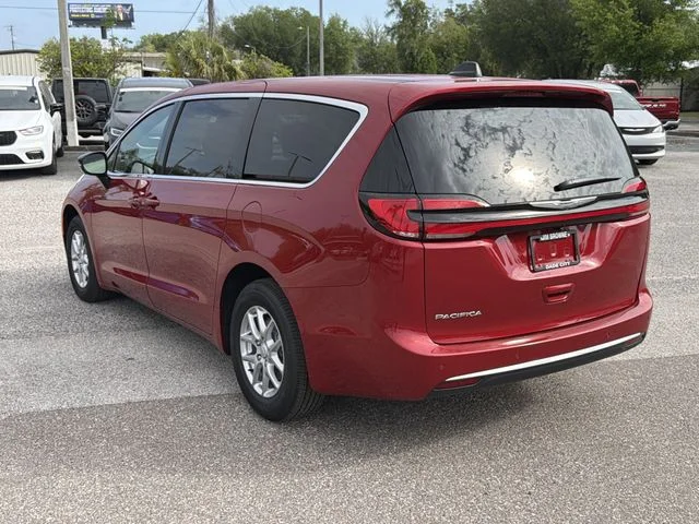 New 2026 Red Hot Pearl-Coat Exterior Paint Chrysler Select image 6