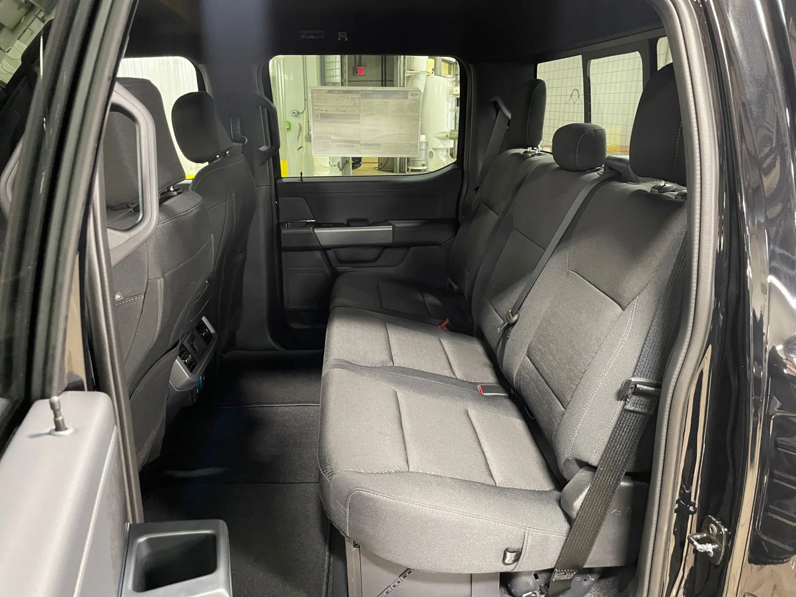 New 2026 Agate Black Metallic Ford XLT image 18