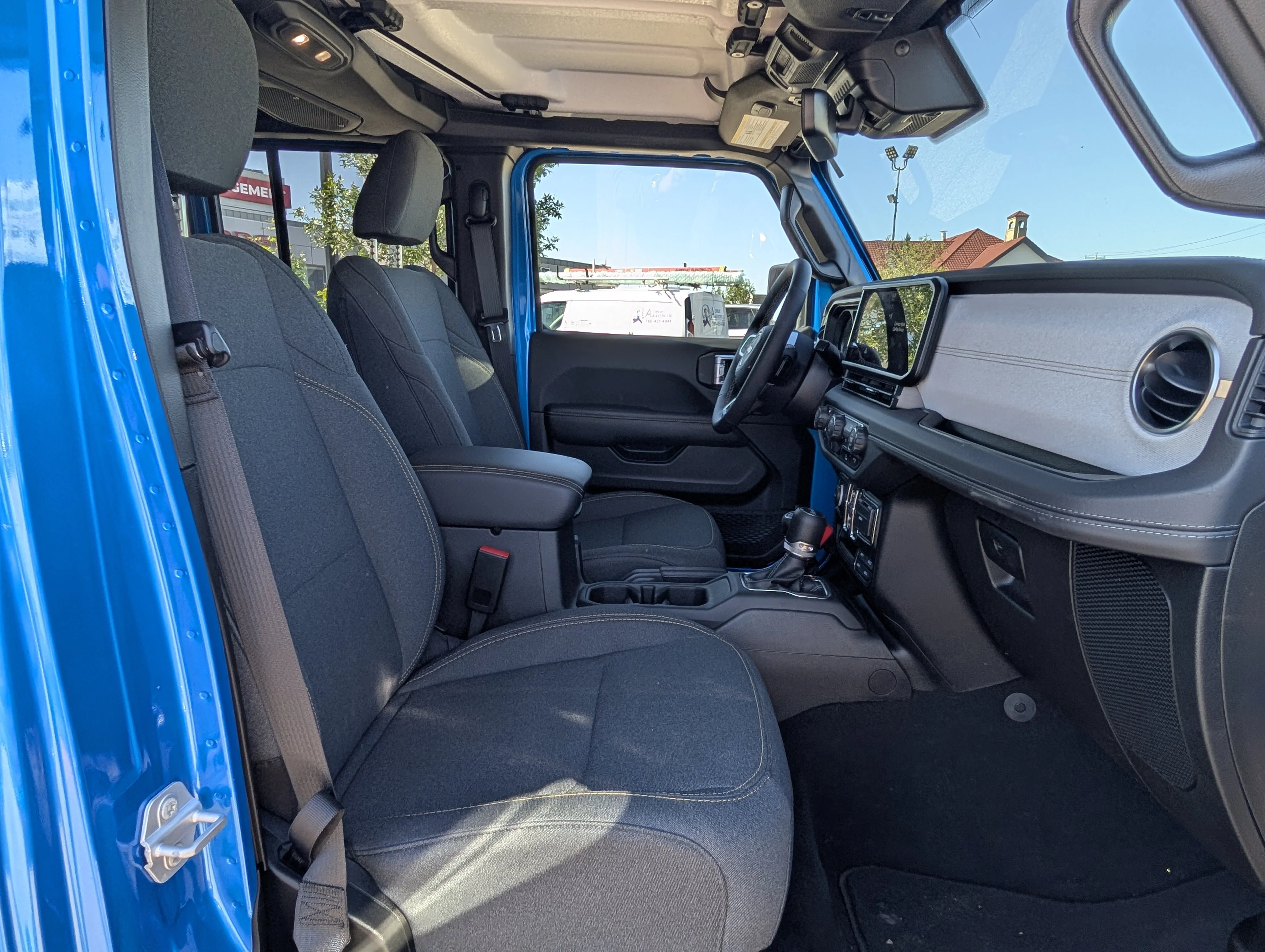 New 2025 Hydro Blue Pearl Jeep Sahara image 21