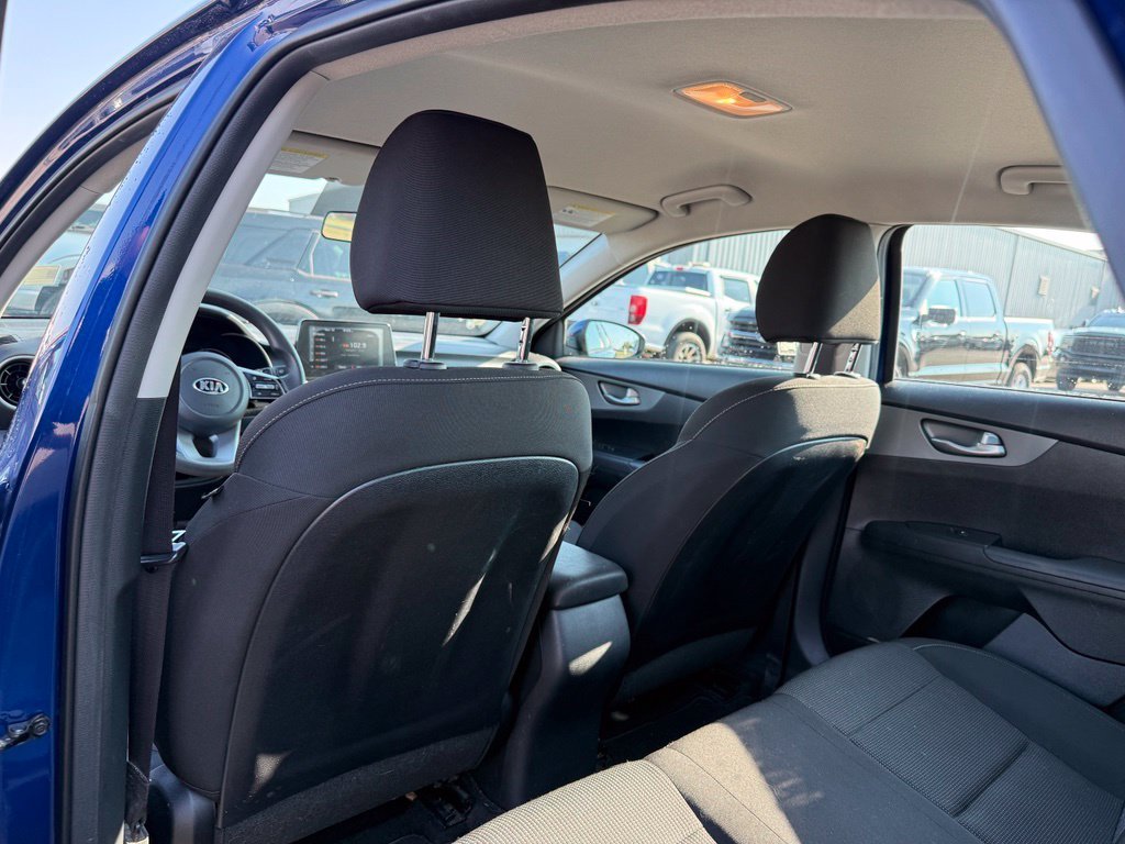 Used 2020 Blue Kia LXS image 8