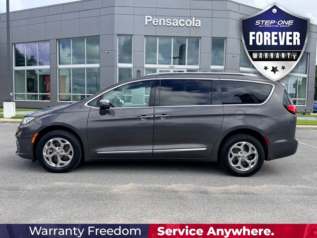 Used 2021 Gray Chrysler Limited image 3