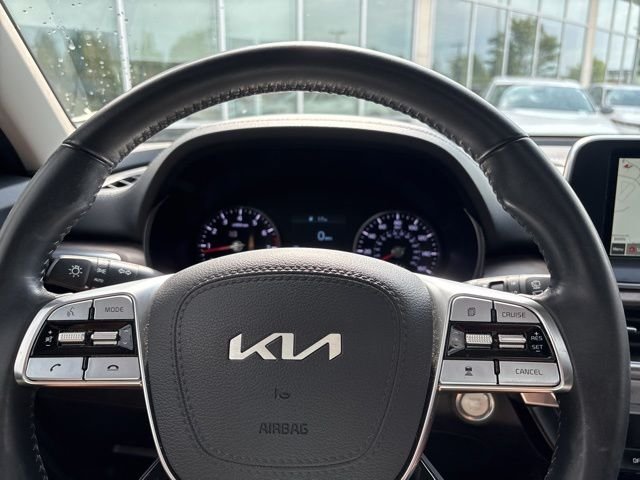 Used 2022 Gravity Gray Kia EX image 14