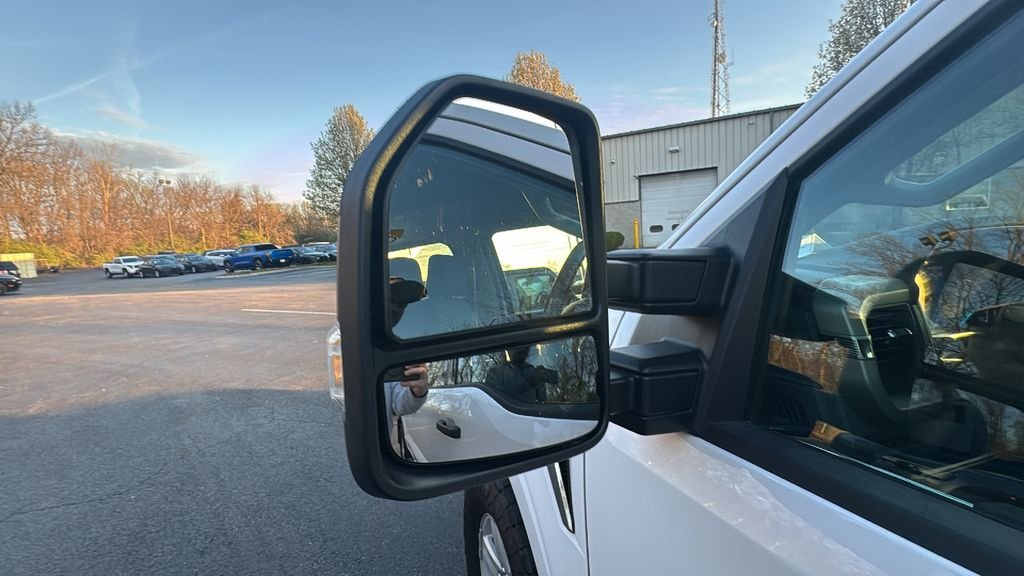 Used 2023 Oxford White Ford XLT image 38