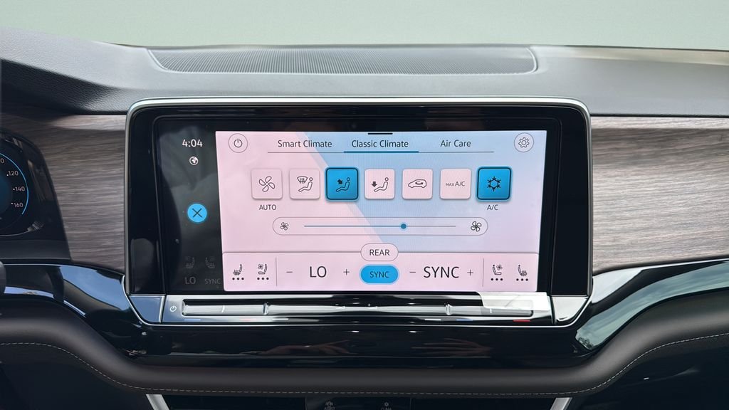 New 2026 Pure Gray Volkswagen 2.0T SEL image 30