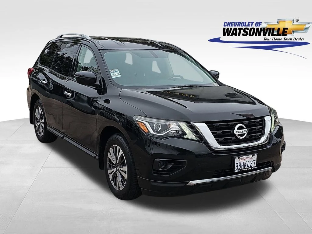 2017 Nissan Pathfinder S 2WD's photo