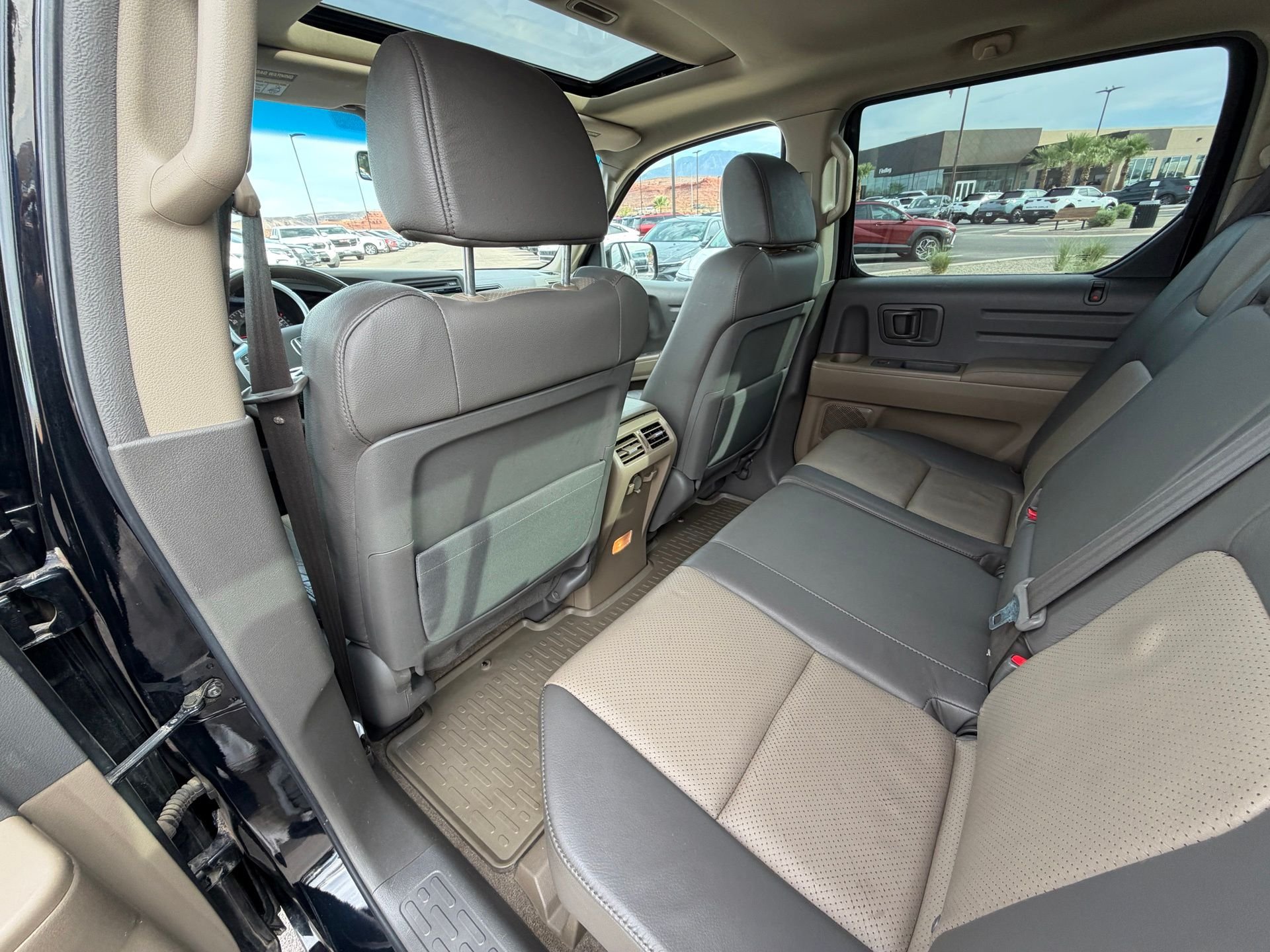 Used 2006 Black Honda RTL image 40