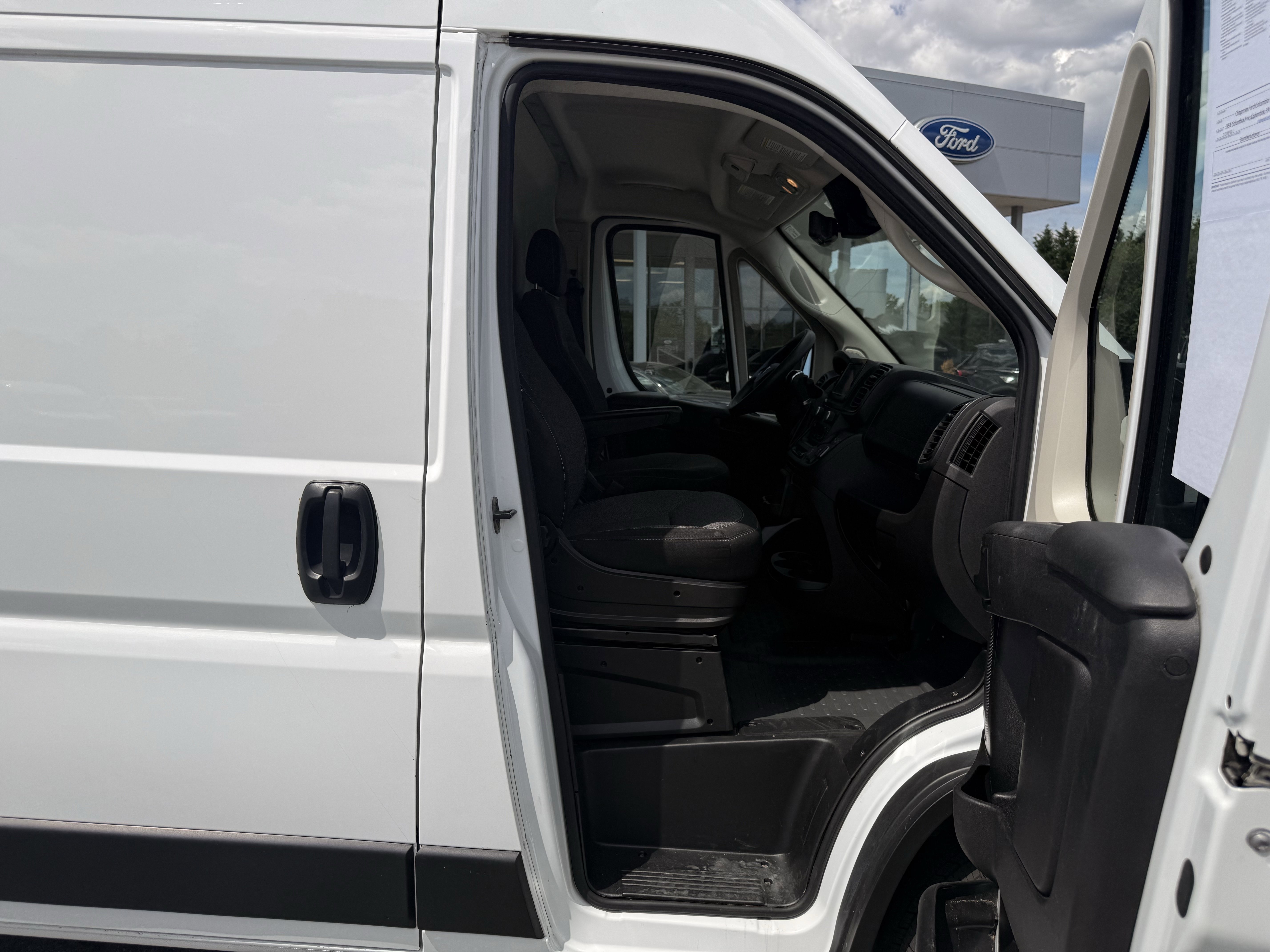 Used 2022 White Ram High Roof image 36