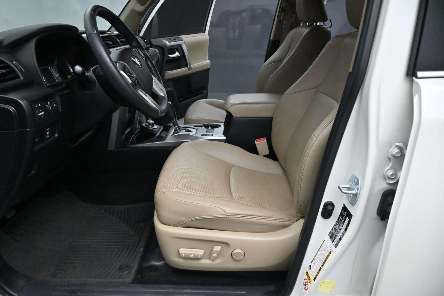 Used 2019 Blizzard Pearl Toyota Limited image 15