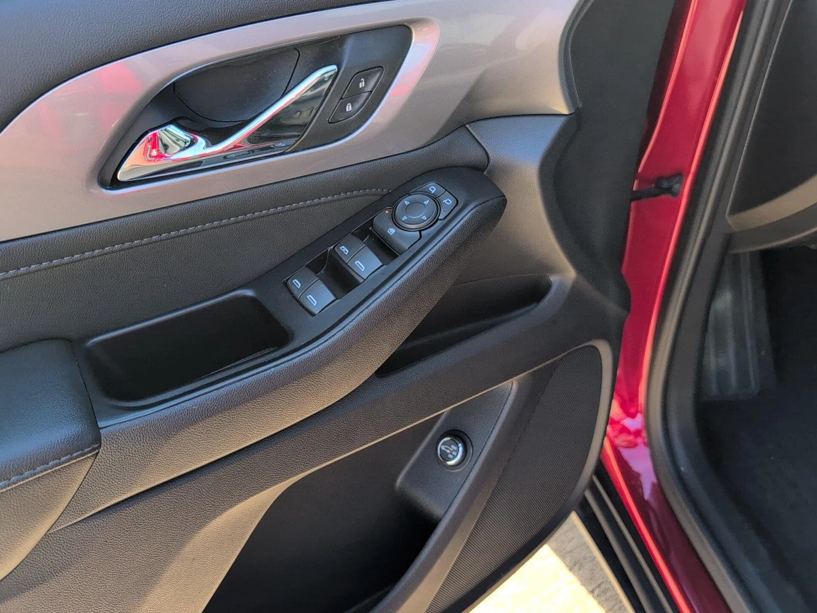 Used 2023 Radiant Red Tintcoat Chevrolet LT Cloth image 14