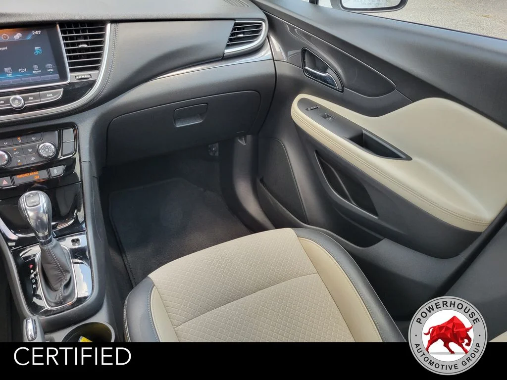 Used 2018 White Buick Preferred image 19