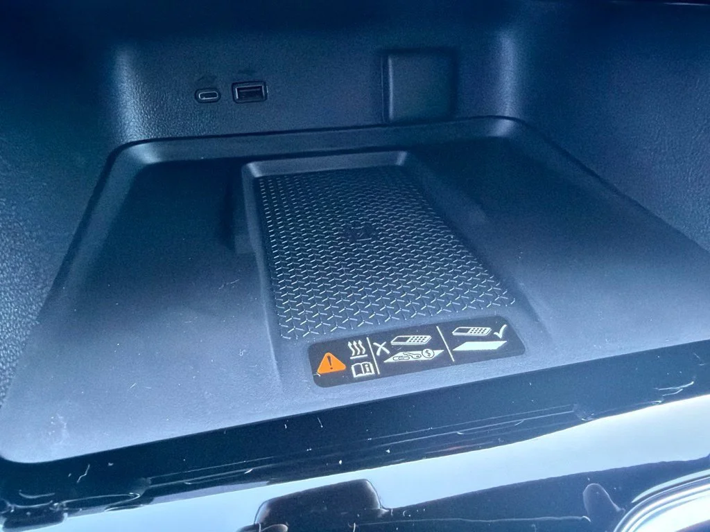 New 2027 Summit White Chevrolet LT image 14