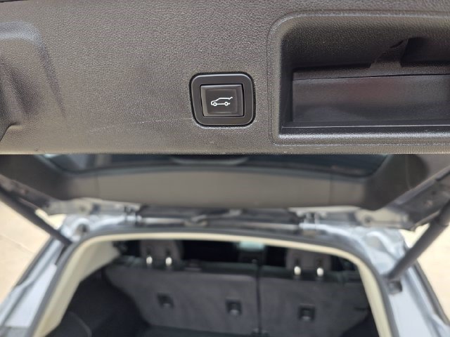 Used 2018 Satin Steel Metallic GMC Denali image 10