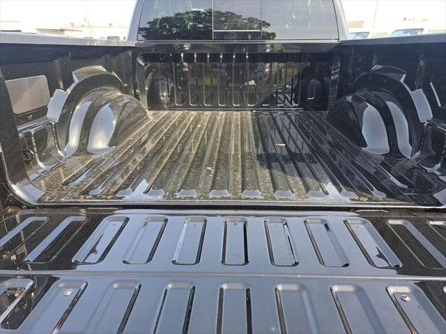 New 2026 Diamond Black Crystal Pearl-Coat Exterior Paint RAM BIG HORN image 49