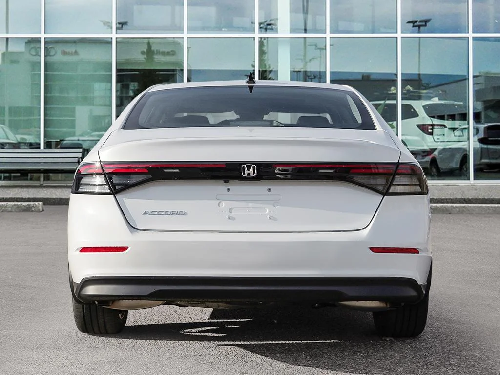 New 2026 Platinum White Pearl Honda SE image 5