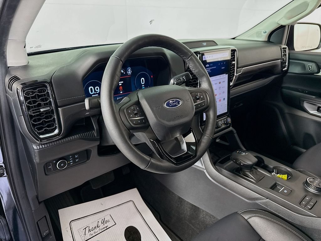 Used 2024  Ford LARIAT image 15