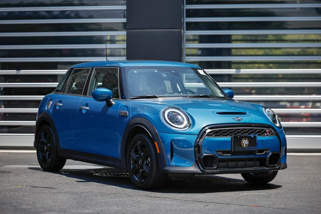 2024 MINI Hardtop Cooper S's photo