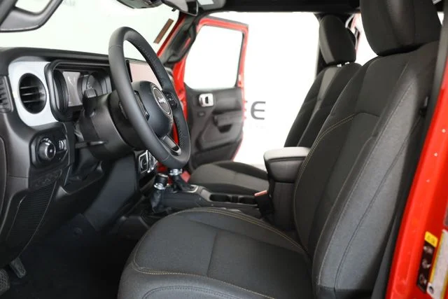 Used 2025 Red Jeep Sport S image 17
