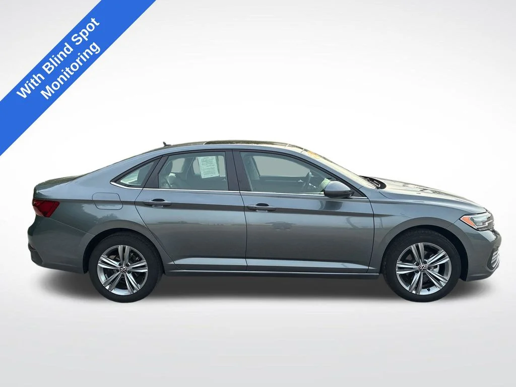 3VW7M7BU2RM010032