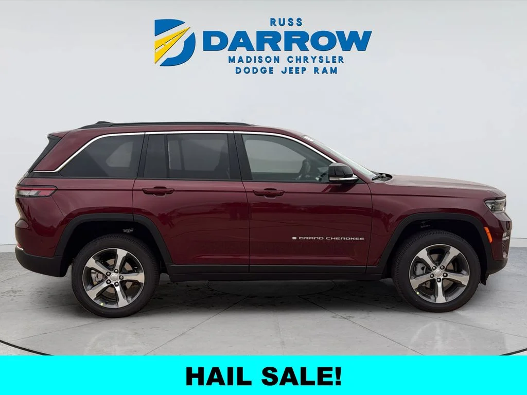 New 2025 Velvet Red Pearl-Coat Exterior Paint Jeep Limited image 6